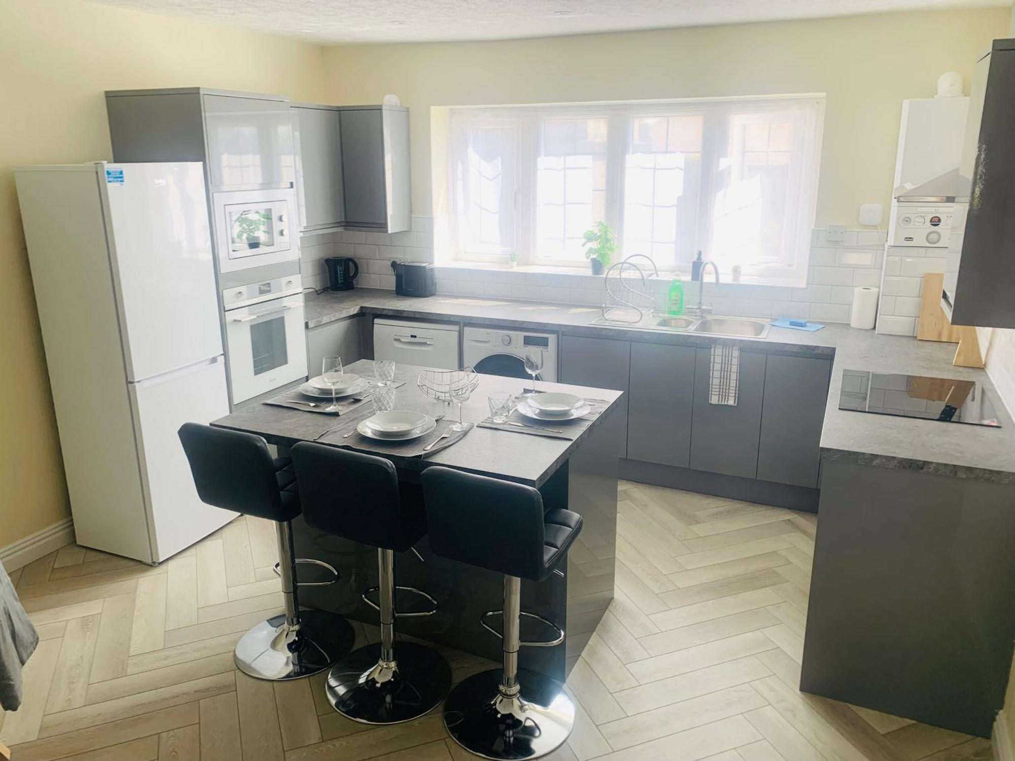 Newly Renovated, Modern 3 Bed Apartment Walmersley Kültér fotó